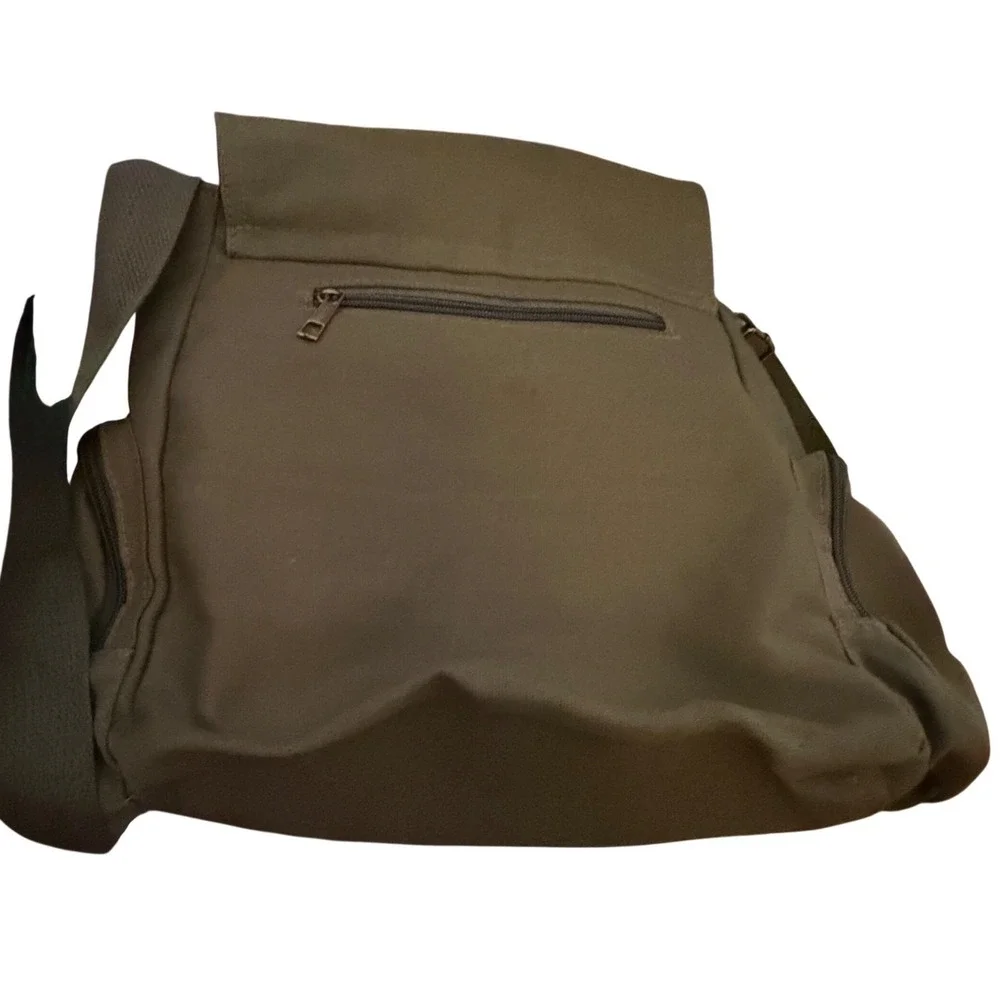 Dog Heart Messenger Bag‎ Women Medium Olive Green Excellent Dog Canvas NWOT